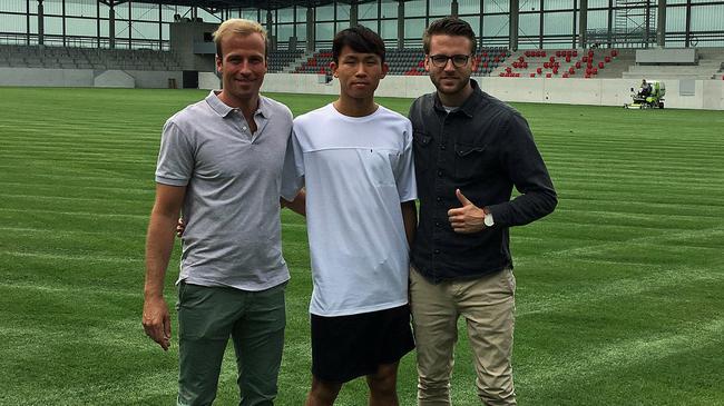 拜仁迎来队史首位韩国球员！17岁天才签约4年半